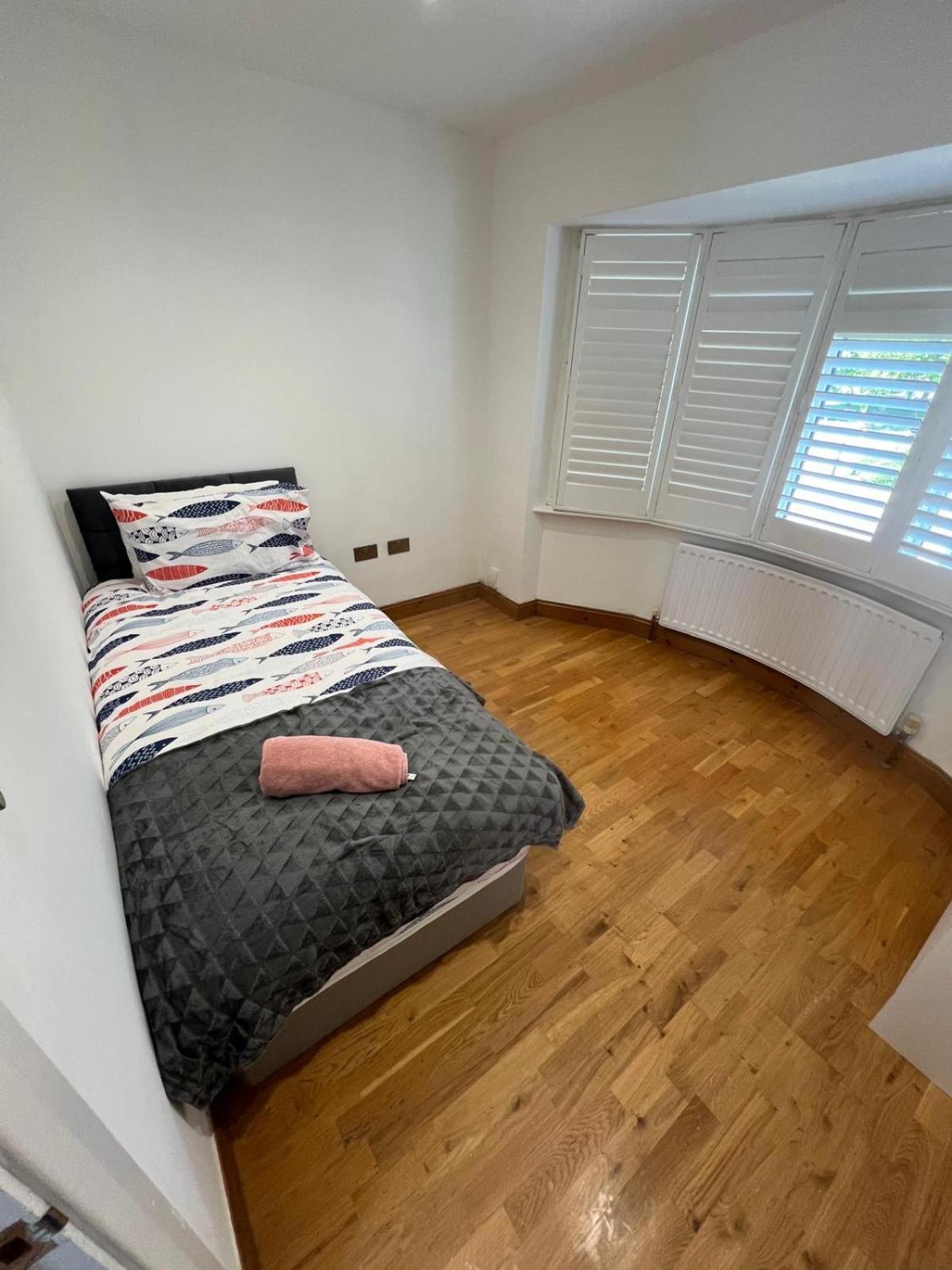 Good Priced Single Rooms In Northolt Exteriér fotografie