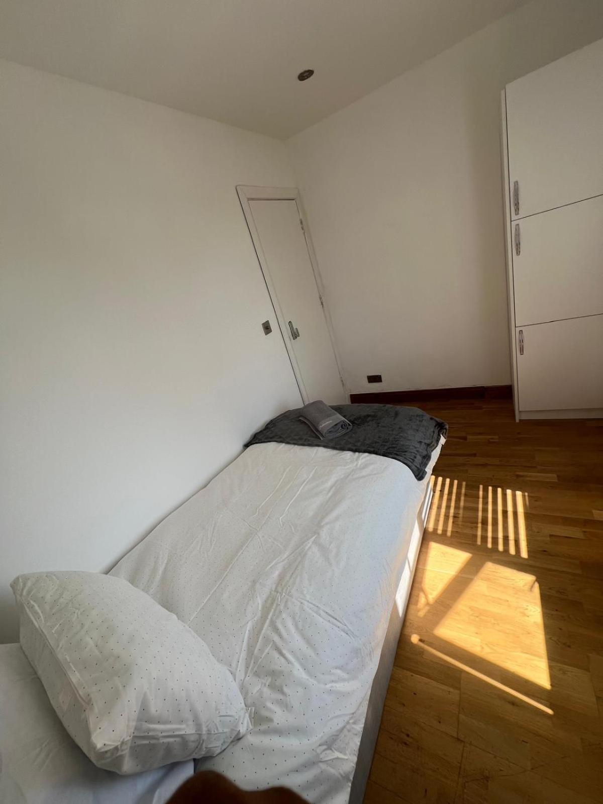 Good Priced Single Rooms In Northolt Exteriér fotografie